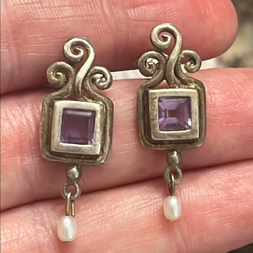 Vintage Elegant Alexandrite and Silver Earrings